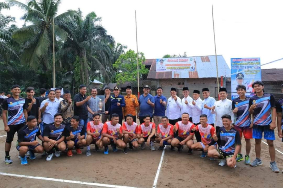 Bupati Sabar AS,Buka Secara Resmi Turnamen Bola Volly Bupati Cup V Labuhan Jurung Nagari Panti Timur