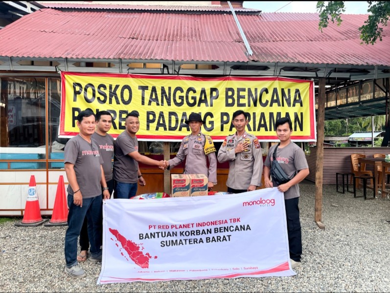 PT Red Planet Indonesia Tbk Salurkan Bantuan Kemanusiaan bagi Korban Banjir dan Longsor di Sumatera Barat