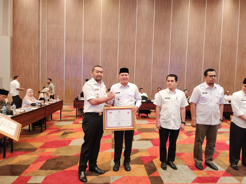 Pemerintah Pasaman Raih Penghargaan LPPD Terbaik Pertama di Sumatra Barat