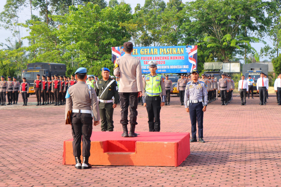 Kapolres Rohul Pimpin Apel Gelar Pasukan