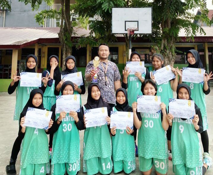 SMPN 17 Kota Pekanbaru Sabet Juara 3 Pada Turnamen Bola Basket Santa Maria Cup Antar SMP Negeri dan Swasta Se_Pekanbaru