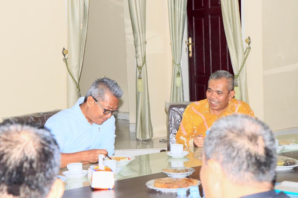 Sarapan Pagi Bersama Staff Ahli Mentri Drs. Samsul Widodo, MA Pj Bupati Kampar Paparkan Kondisi Kampar Saat ini