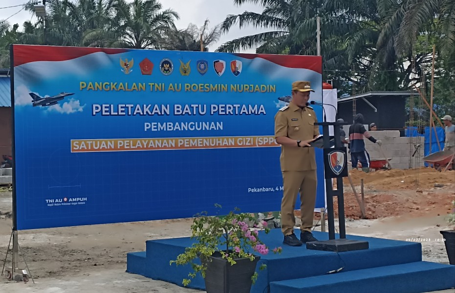 Wali Kota Pekanbaru Hadiri Peletakan Batu Pertama Satuan Pelayanan Pemenuhan Gizi (SPPG) Di Lanud Roesmin Nurjadin