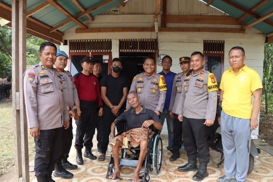 Polres Kuansing Laksanakan Bedah Rumah